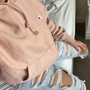UO x Champion Reverse Weave Hoodie in Dusty Rose